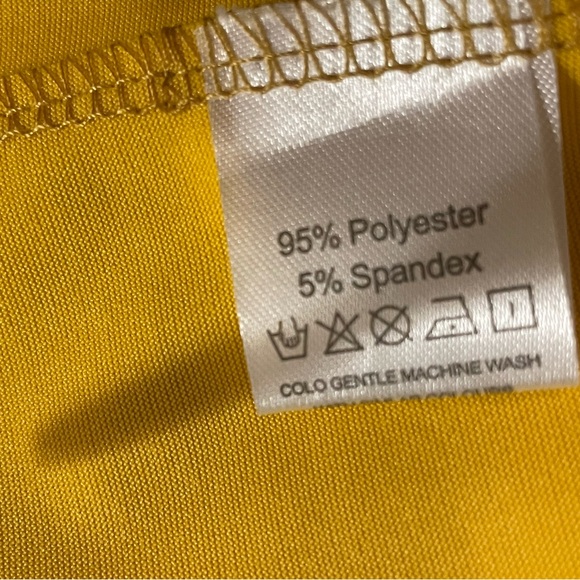 Men’s Metallic Gold Zip Up Vest Jacket - Picture 5 of 5